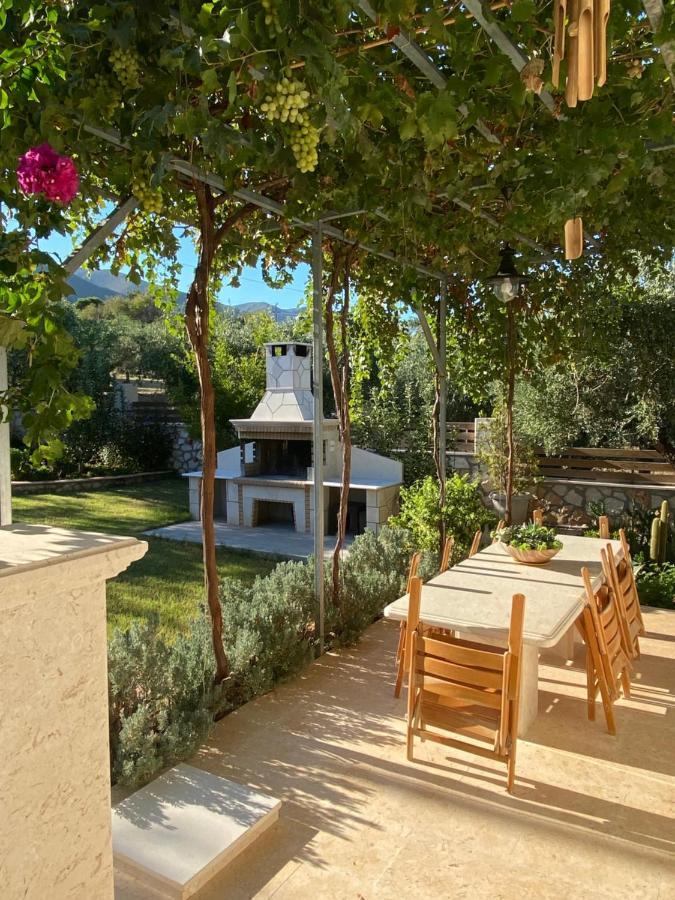 Villa Serenity Agia Marina  المظهر الخارجي الصورة